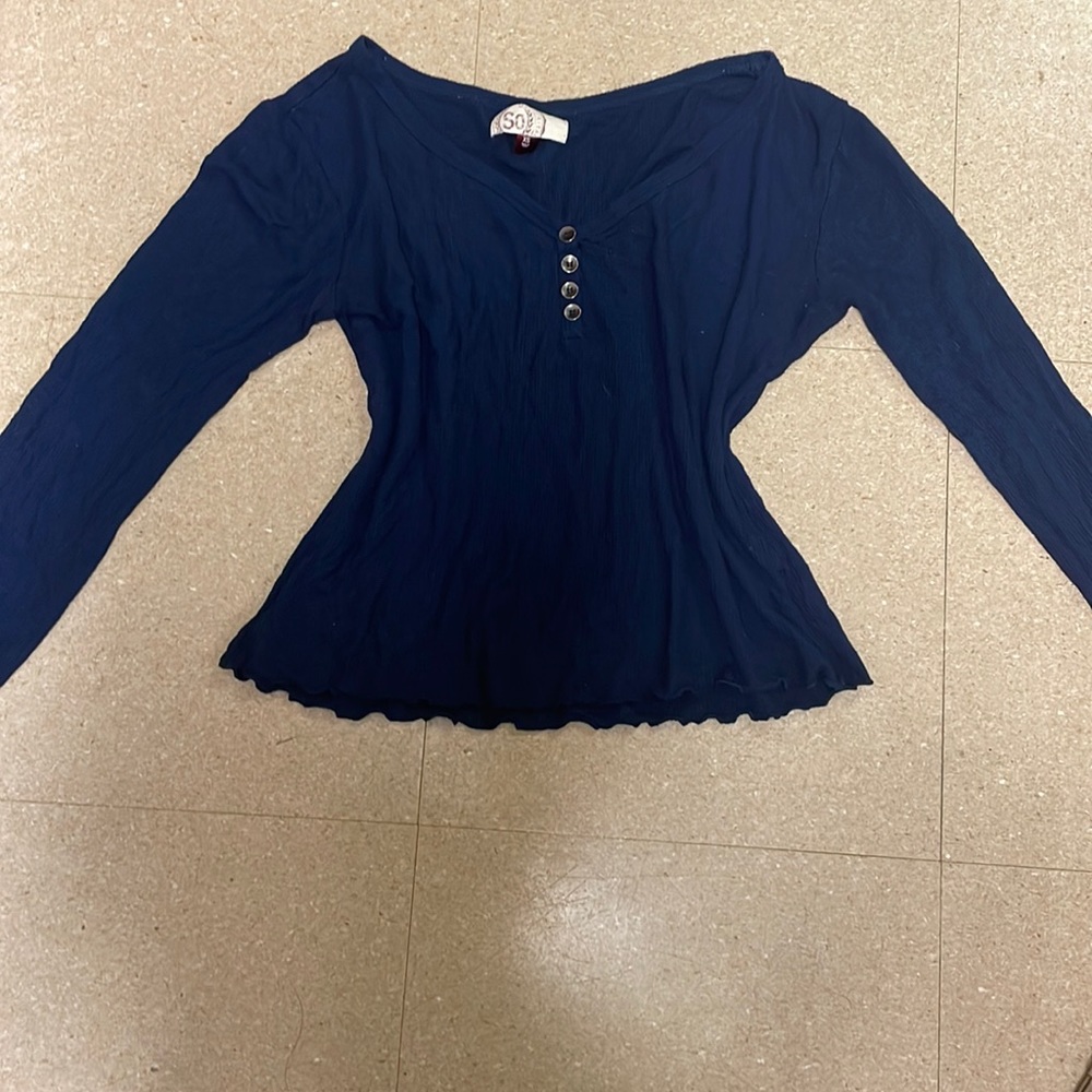 SO Women’s extra small XS long sleeve blue top cropped buttons and lettuce trim